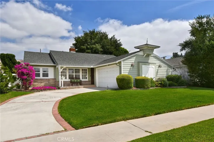 12819 Tiara Street, Valley Village, California 91607