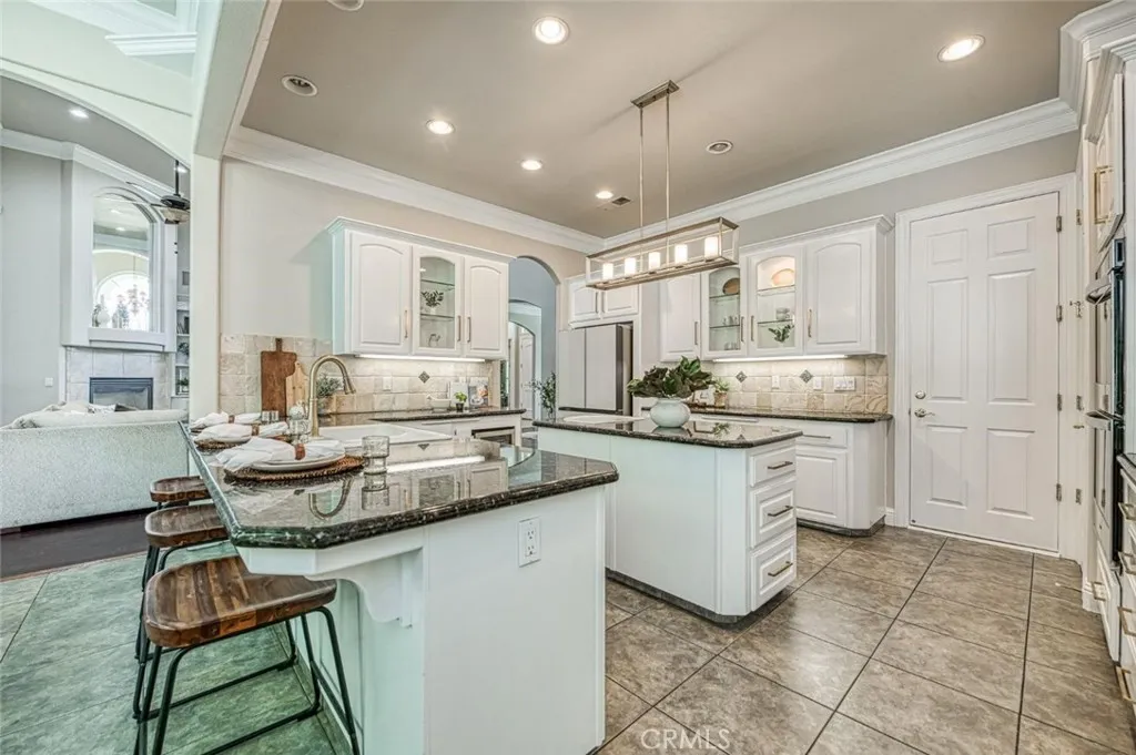218 W Hubert Court, Fresno, California 93711 home-pic-17