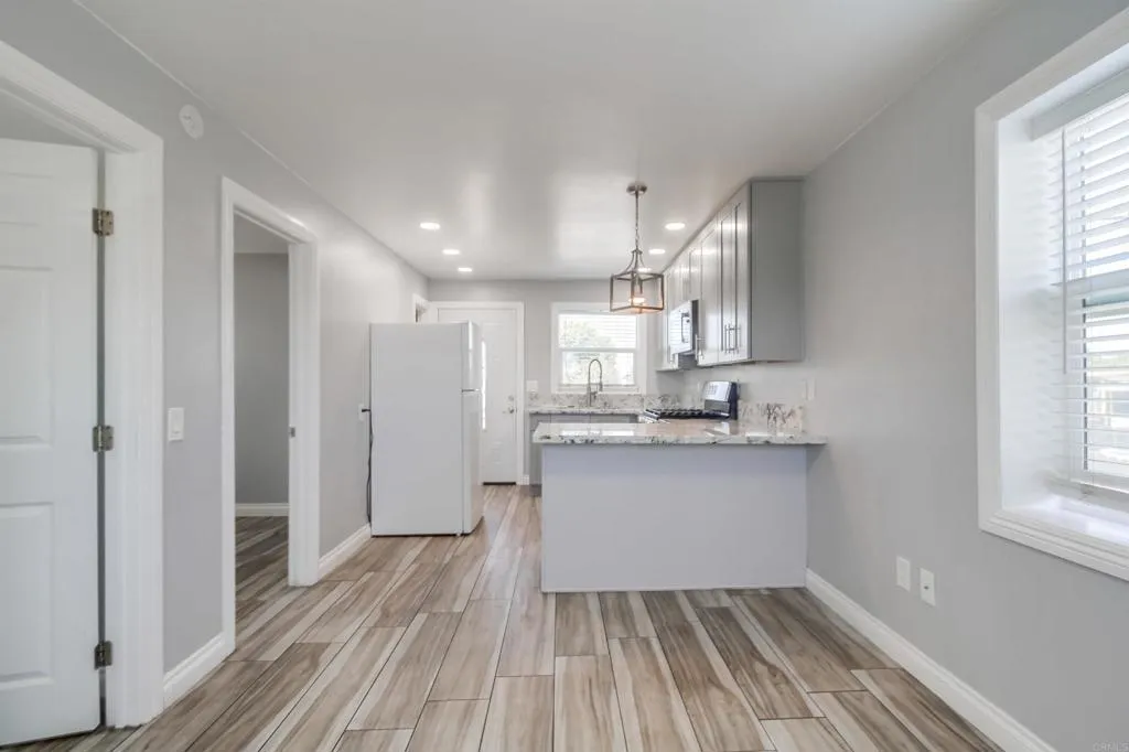 2016 E 10th Street, National City, California 91950 home-pic-15