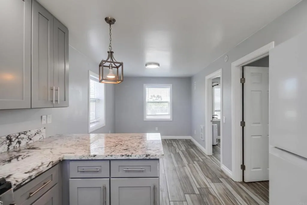 2016 E 10th Street, National City, California 91950 home-pic-8