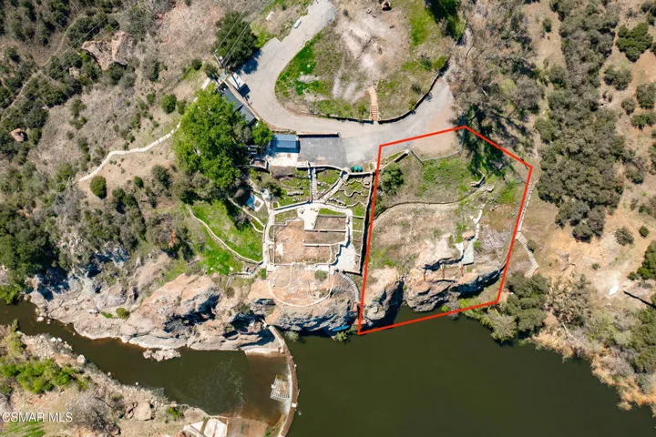 28801 S Lakeshore Dr_lotline28805