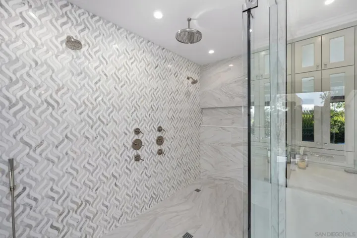 Primary Bath/Spa
