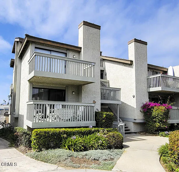 2977 Harbor Boulevard, Oxnard, California 93035 home-pic-0