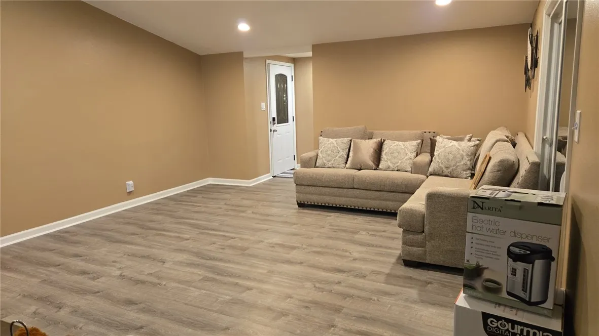 2234 W Palm Avenue, Orange, California 92868 home-pic-3