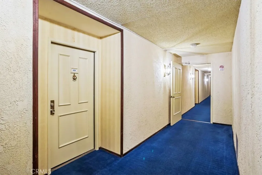 12720 Burbank Boulevard 118, Valley Village, California 91607 home-pic-13