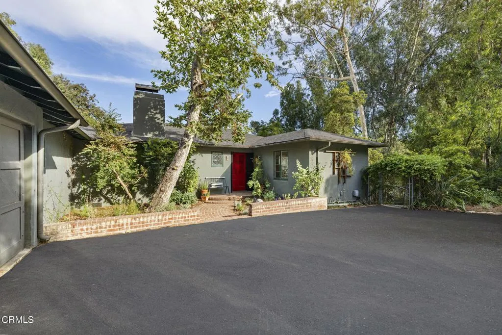 1556 Scenic Drive, Pasadena, California 91103, 2 Bedrooms Bedrooms, ,1 BathroomBathrooms,Residential,For Sale,Scenic,P1-23541