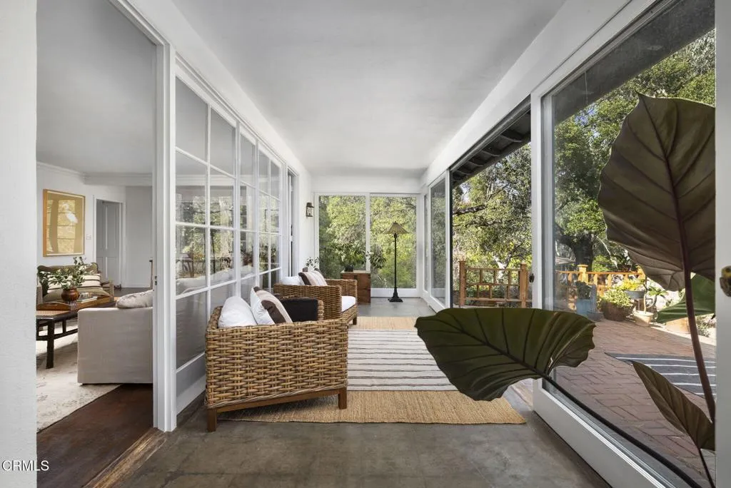 1556 Scenic Drive, Pasadena, California 91103 home-pic-22