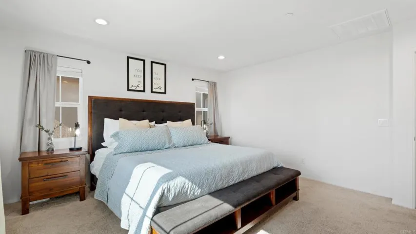 262 Camellia Way, Vista, California 92083
