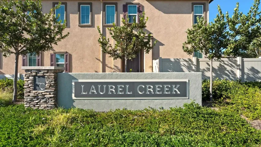 262 Camellia Way, Vista, California 92083