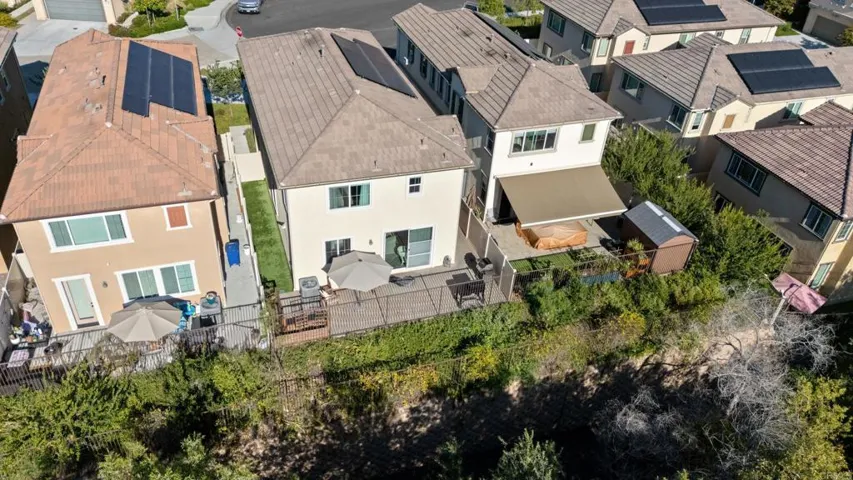 262 Camellia Way, Vista, California 92083