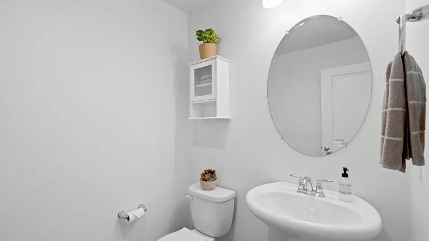 262 Camellia Way, Vista, California 92083