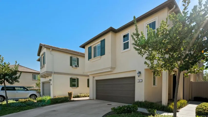262 Camellia Way, Vista, California 92083