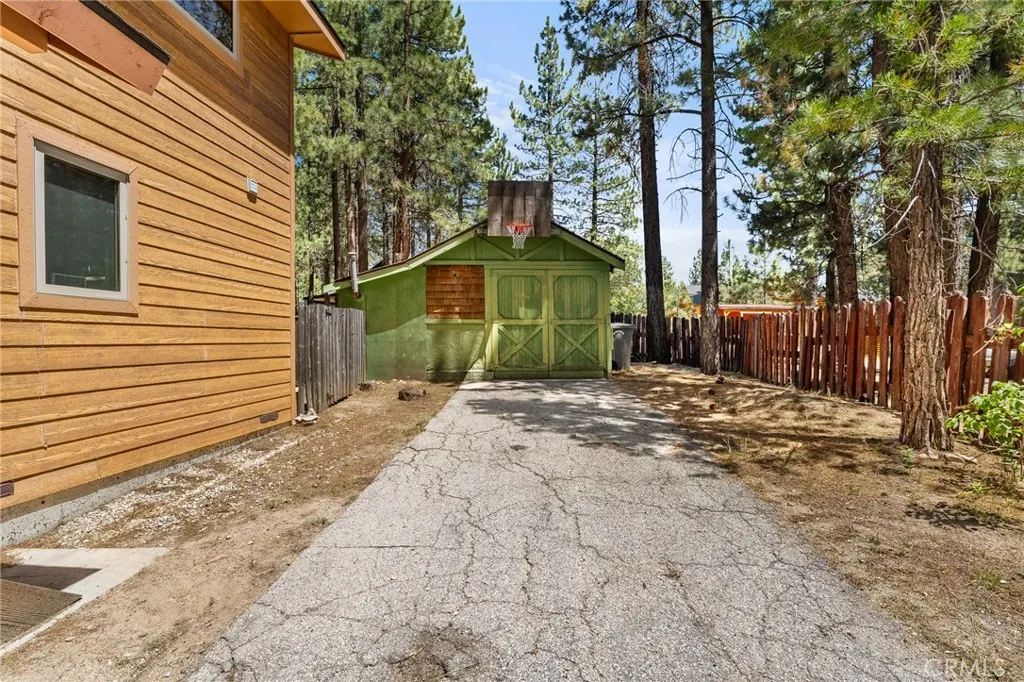 415 Piney Lane, Big Bear Lake, California 92315 home-pic-26