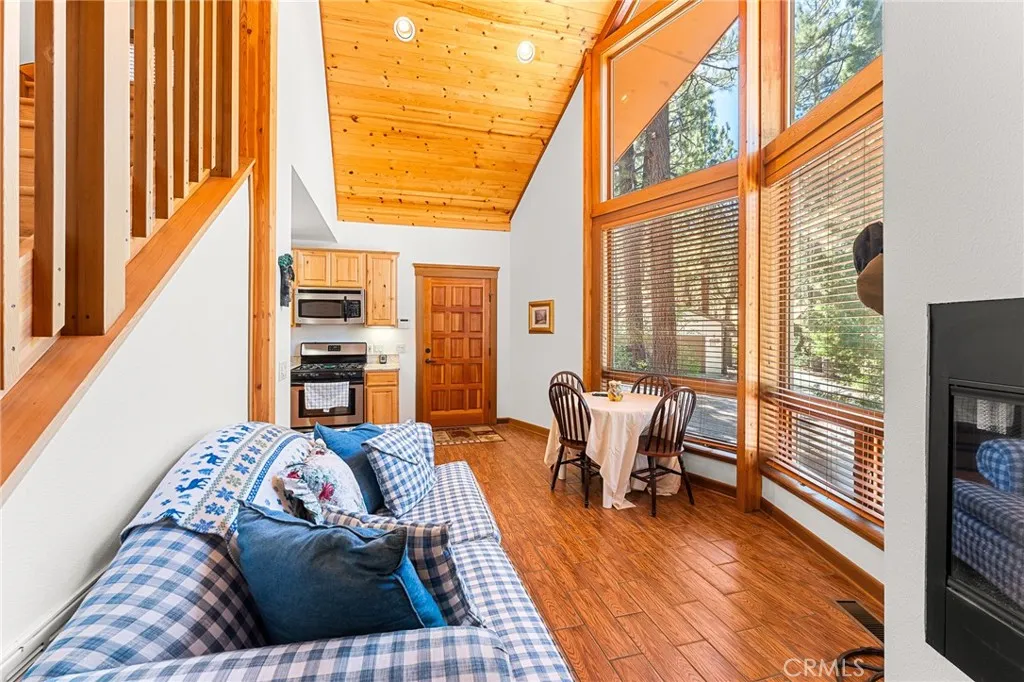 415 Piney Lane, Big Bear Lake, California 92315 home-pic-11