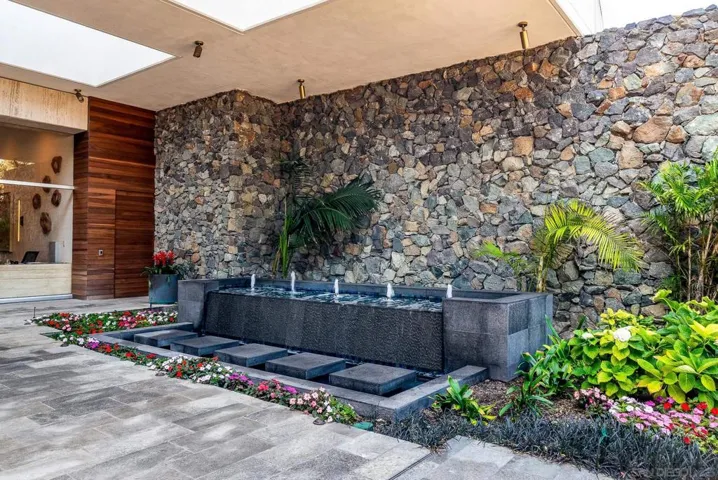 1720 Avenida Del Mundo 604, Coronado, California 92118