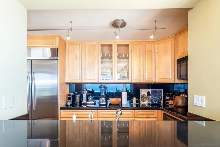 1720 Avenida Del Mundo 604, Coronado, California 92118