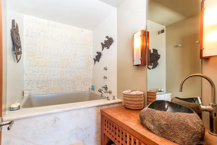 1720 Avenida Del Mundo 604, Coronado, California 92118