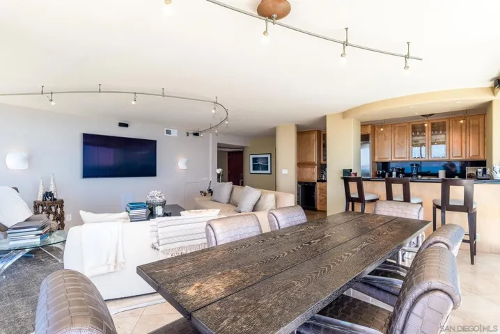 1720 Avenida Del Mundo 604, Coronado, California 92118