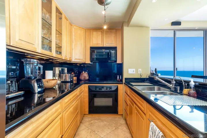 1720 Avenida Del Mundo 604, Coronado, California 92118
