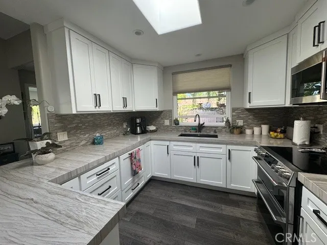 Chef's Kitchen Fully Equipped.