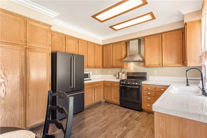 14756 Saddlepeak Drive, Fontana, California 92336