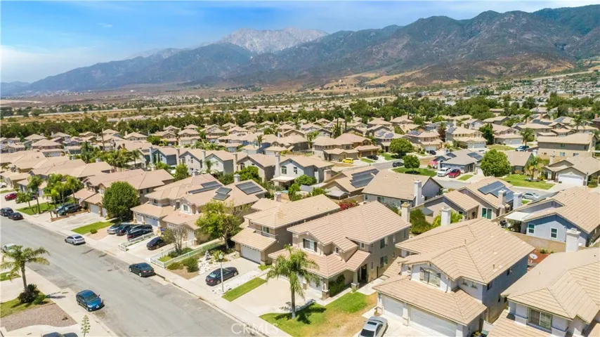 14756 Saddlepeak Drive, Fontana, California 92336
