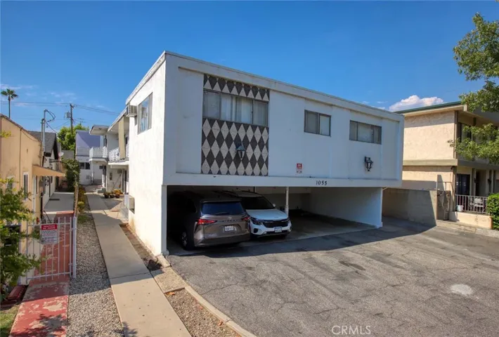 1055 Grover Avenue, Glendale, California 91201