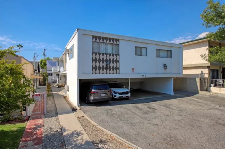 1055 Grover Avenue, Glendale, California 91201