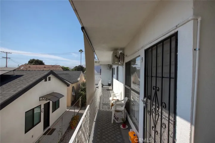 1055 Grover Avenue, Glendale, California 91201