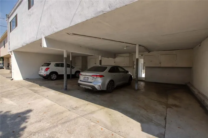 1055 Grover Avenue, Glendale, California 91201