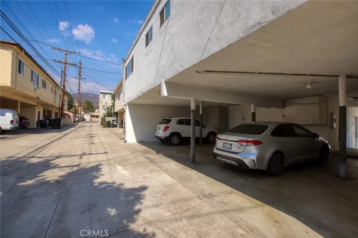 1055 Grover Avenue, Glendale, California 91201