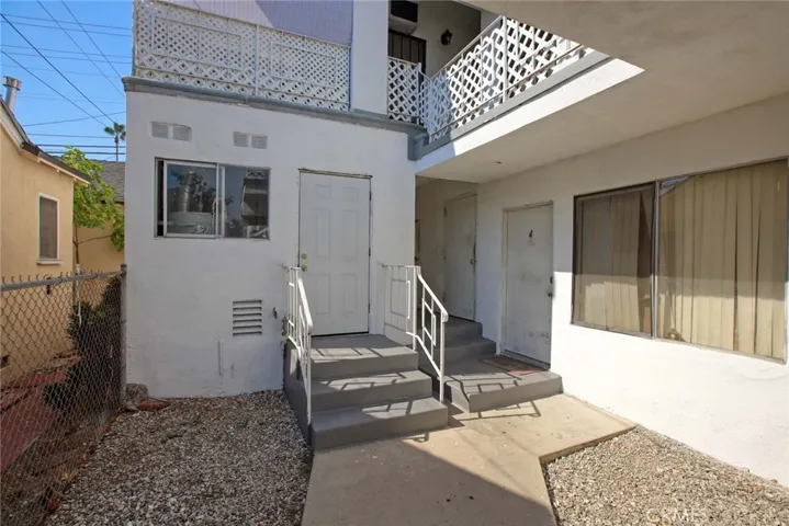 1055 Grover Avenue, Glendale, California 91201