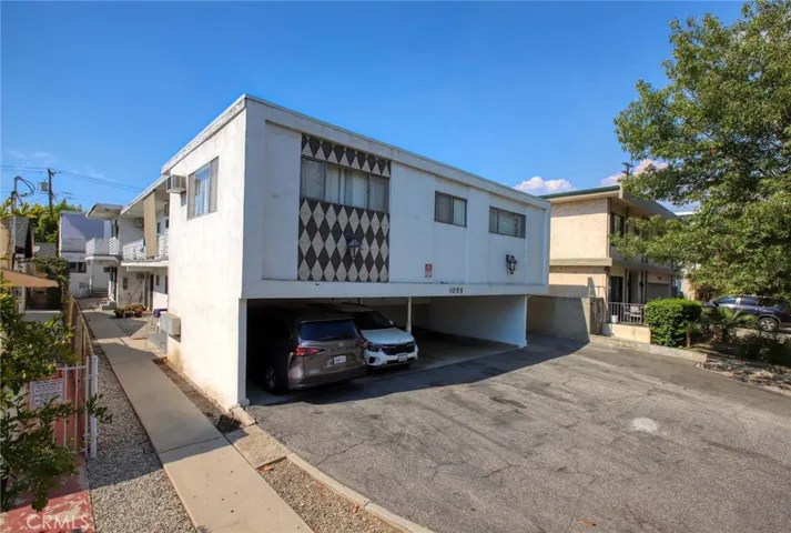 1055 Grover Avenue, Glendale, California 91201