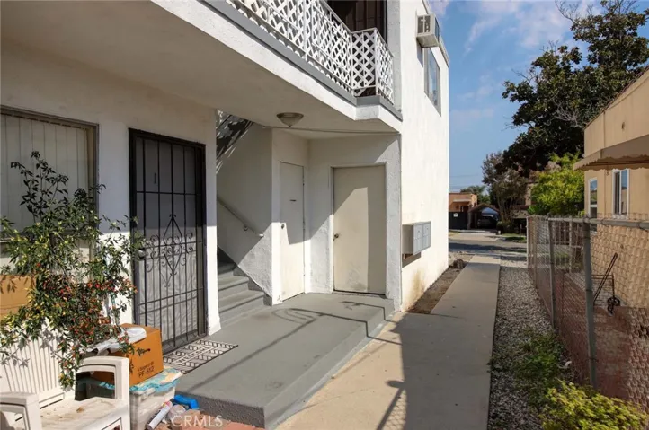 1055 Grover Avenue, Glendale, California 91201