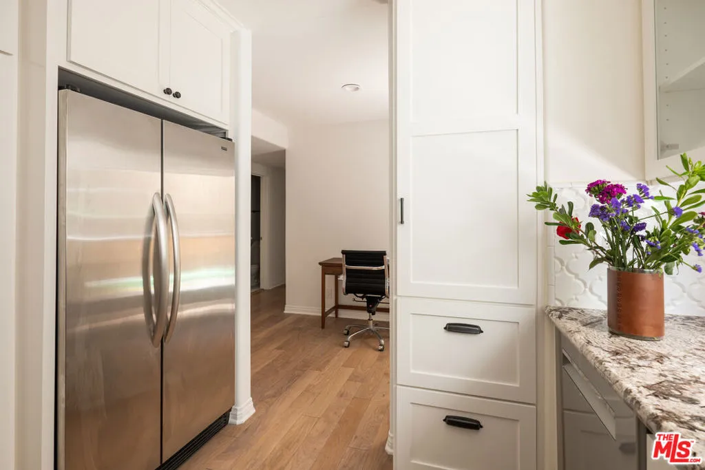 146 S Clark Drive 101, West Hollywood, California 90048 home-pic-9