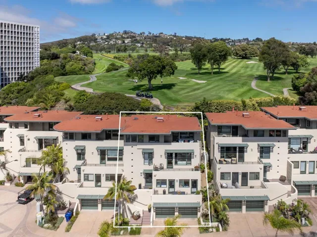7127 Fay Avenue, La Jolla, California 92037