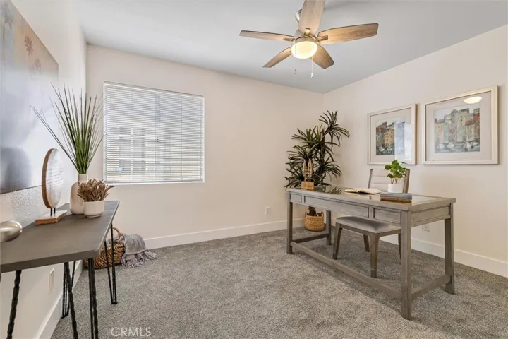 Guest bedroom/office.