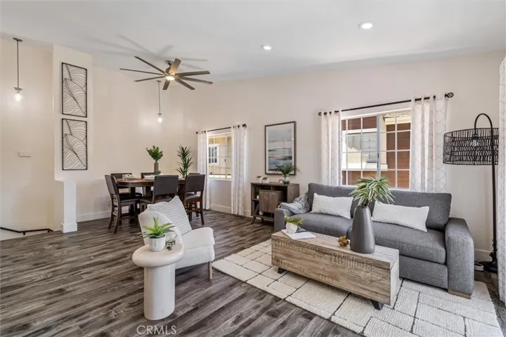 Spacious, airy light living and dining area