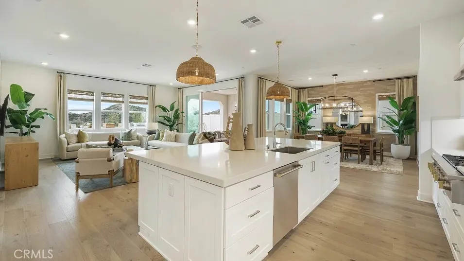 24343 Calle La Roca, Valencia, California 91354 home-pic-3