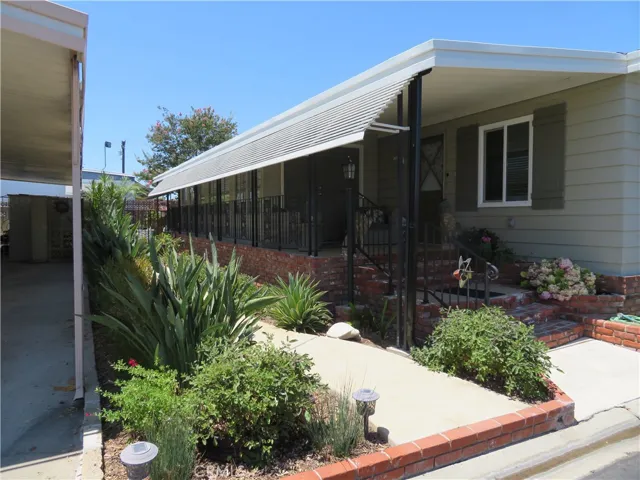 
front Entry