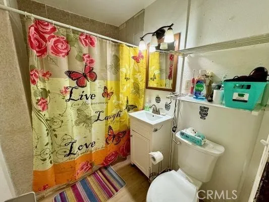 3819 E Belgravia Avenue, Fresno, California 93725 home-pic-11