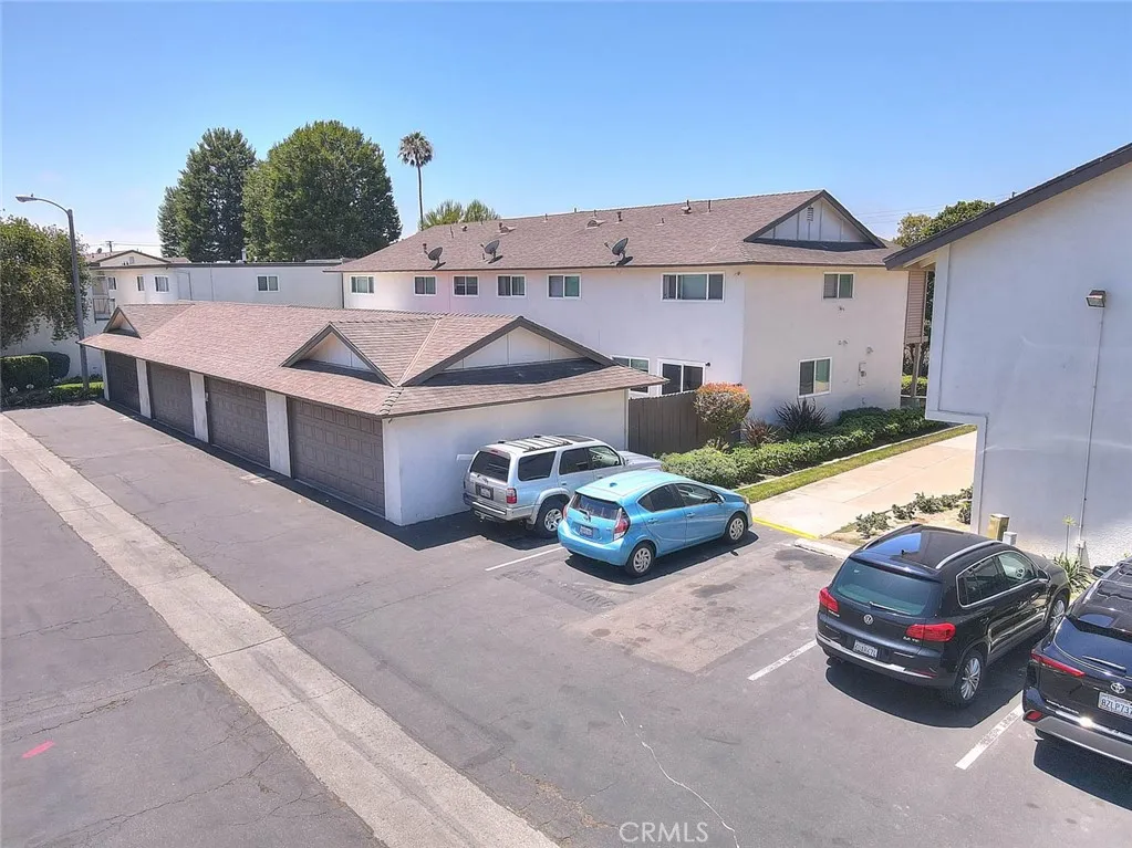 17401 Hood Court, Fountain Valley, California 92708 home-pic-32