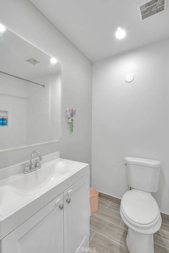 17401 Hood Court, Fountain Valley, California 92708 home-pic-19