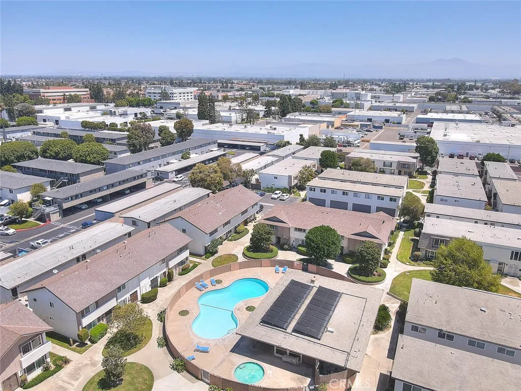 17401 Hood Court, Fountain Valley, California 92708 home-pic-39