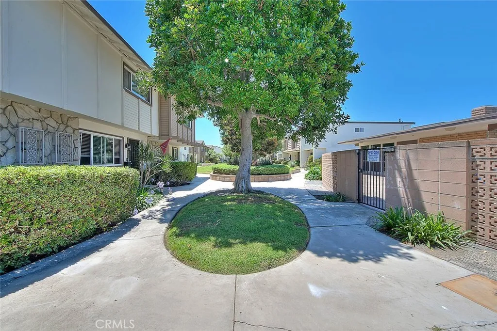 17401 Hood Court, Fountain Valley, California 92708 home-pic-42
