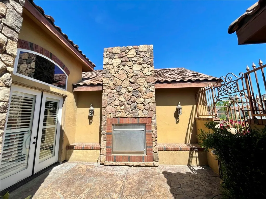 16052 W Middleton Avenue, Kerman, California 93630 home-pic-4