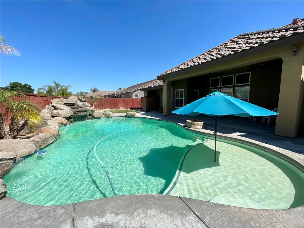 16052 W Middleton Avenue, Kerman, California 93630 home-pic-50