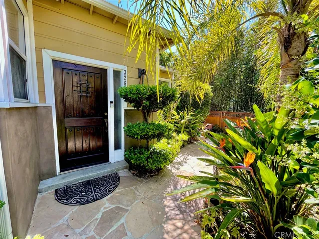 3260 De Witt Drive, Los Angeles, California 90068