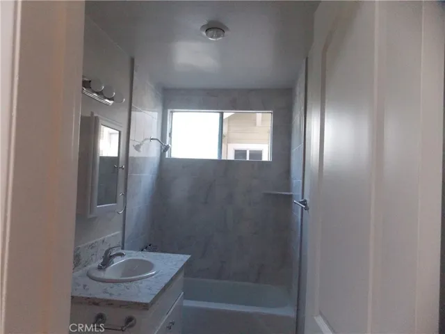 1004 E 5th Street, Long Beach, California 90802