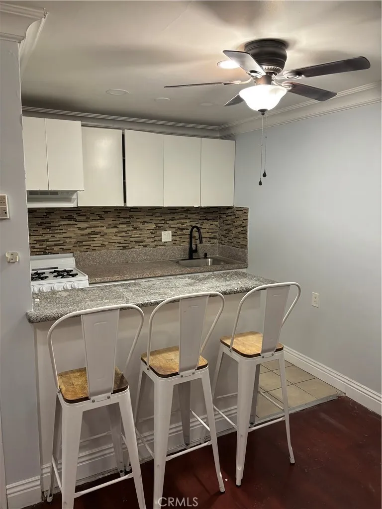 9031 Phyllis Avenue 1, West Hollywood, California 90069, 1 Bedroom Bedrooms, ,1 BathroomBathrooms,Residential Lease,For Rent,Phyllis,SR25175211